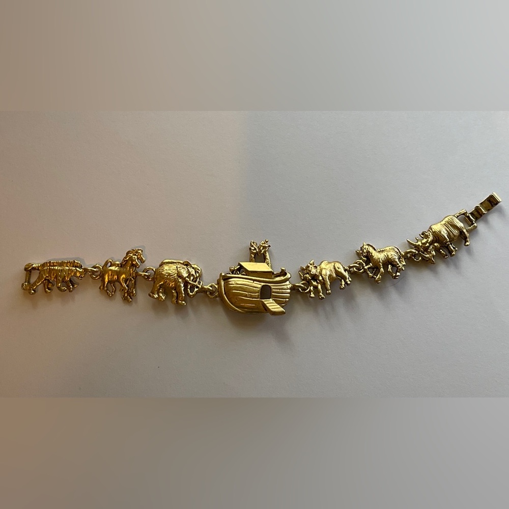 Noah’s arc theme bracelet